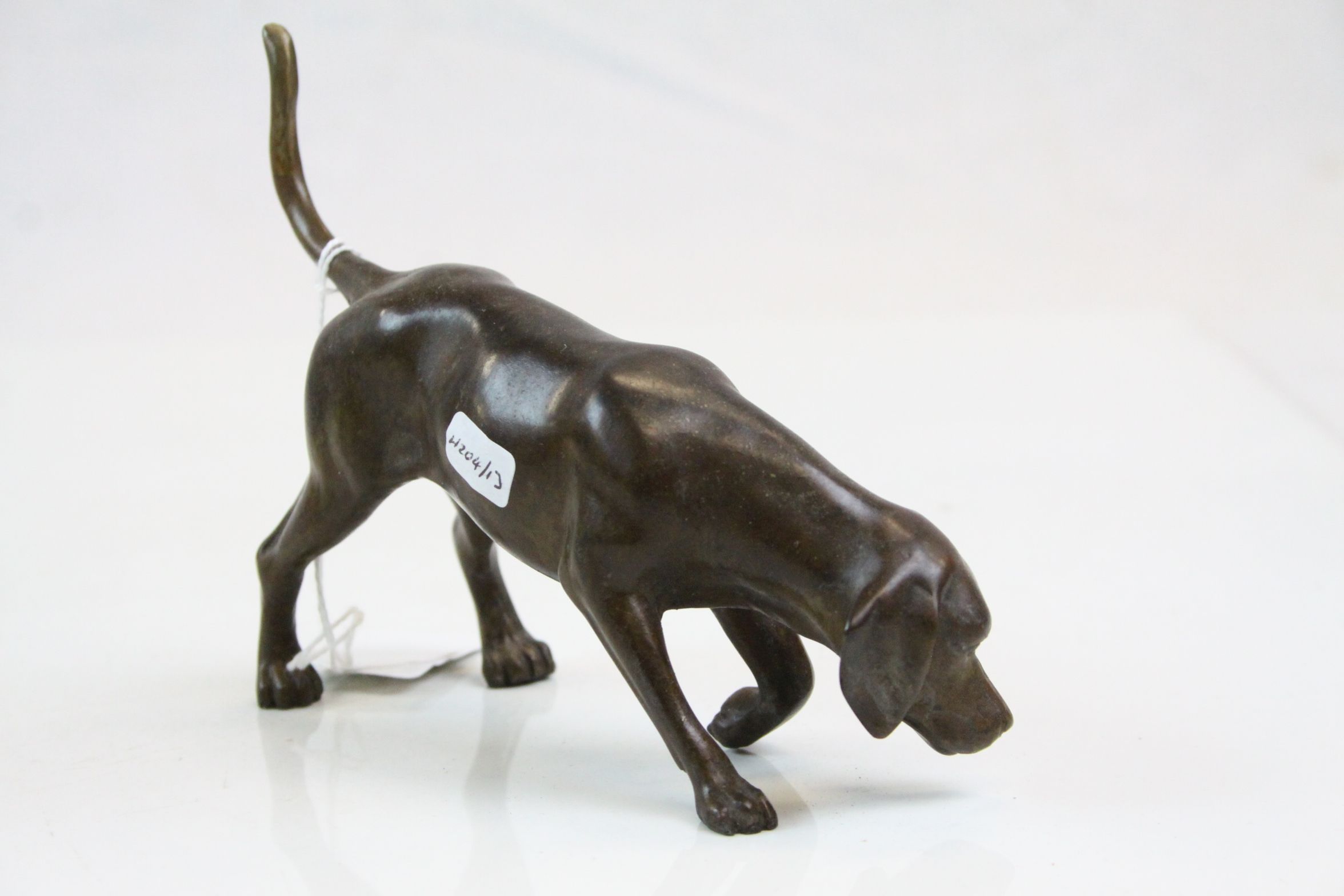 Pair of bronze hunting hounds - Image 2 of 3