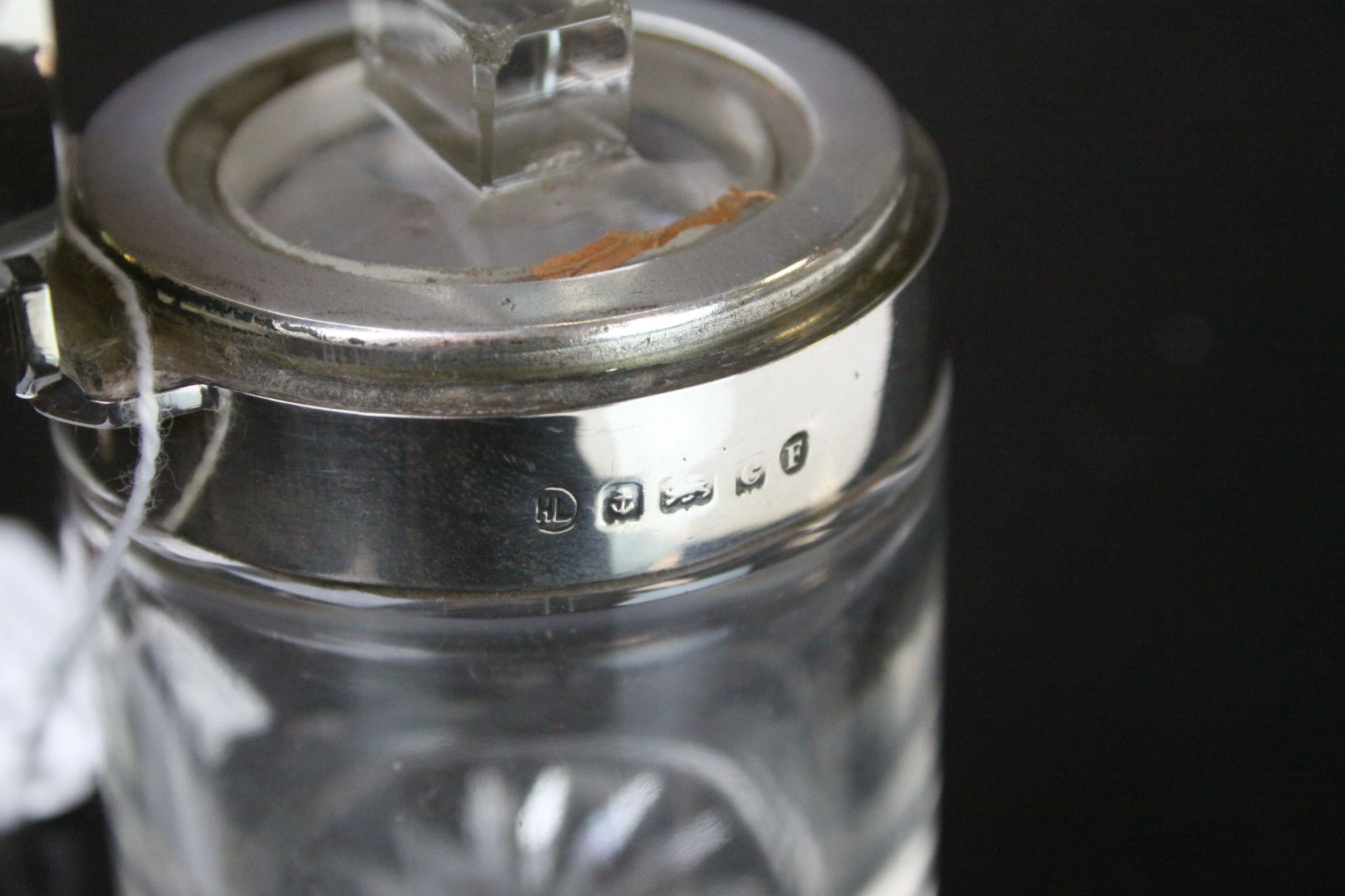 Hallmarked silver scent bottle with enamel thistle design to lid - Image 4 of 5