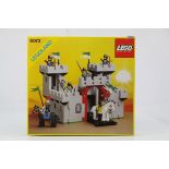 Lego - Original boxed Legoland 6073 Castle set with instructions and inner tray, unchecked but