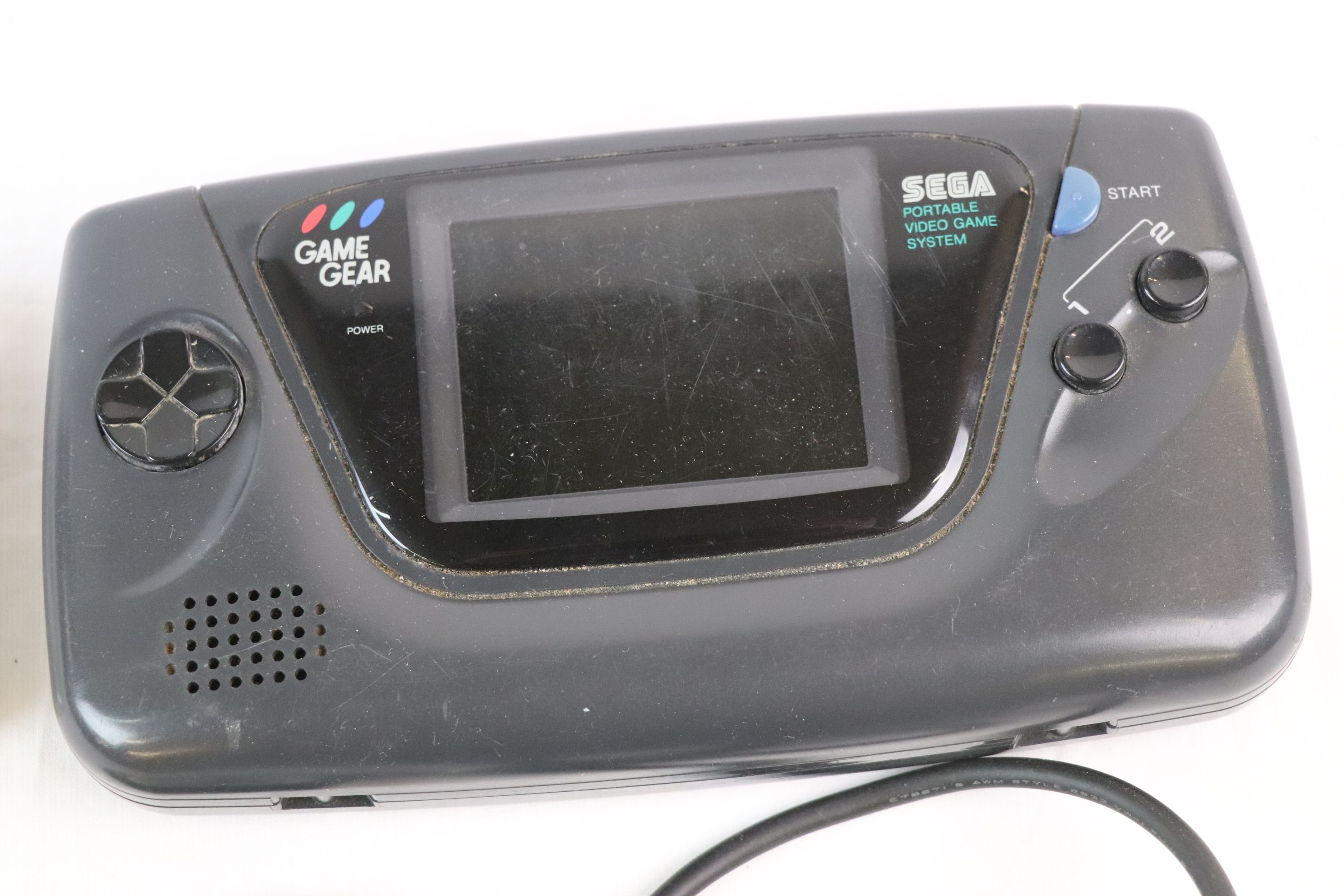 Sega Game Gear console with 2 x game cartridges to include Columbus and cased Road Rash - Image 3 of 6