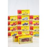 14 boxed 1:43 Lledo Vanguards 1950's - 1960's Classic Commercial Vehicles to include Morris Minor