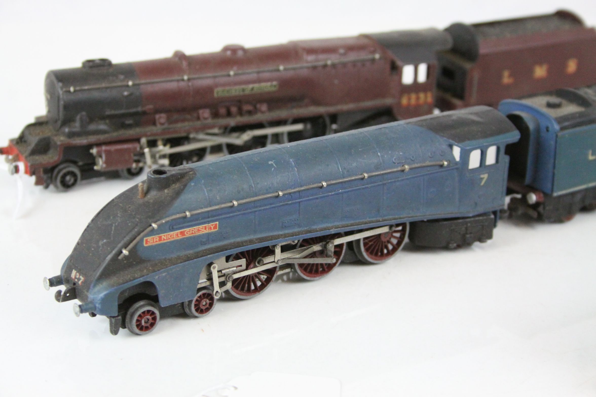 Four Hornby Dublo locomotives to include Duchess of Atholl, Sir Nigel Gresley, D8000 Diesel and LNER - Image 4 of 7