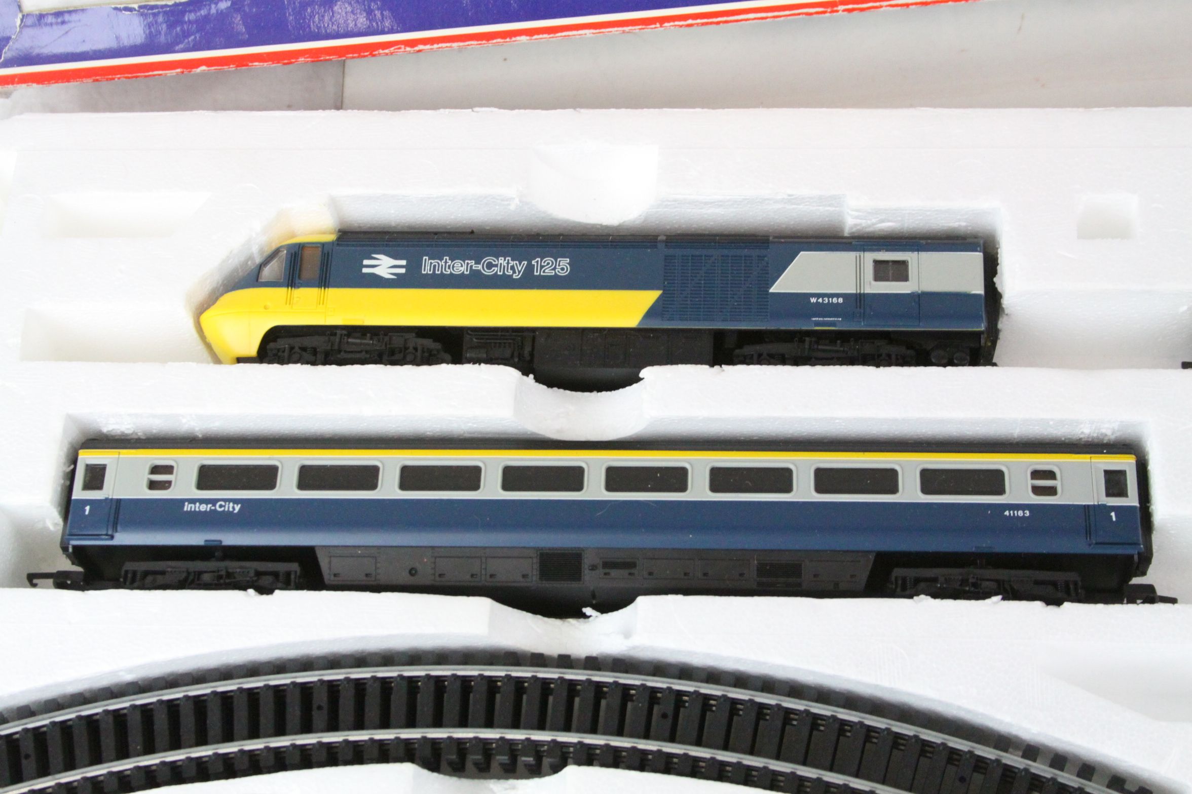 Boxed Lima 107056 InterCity 125 train set with engines and rolling set, appears complete - Image 2 of 5