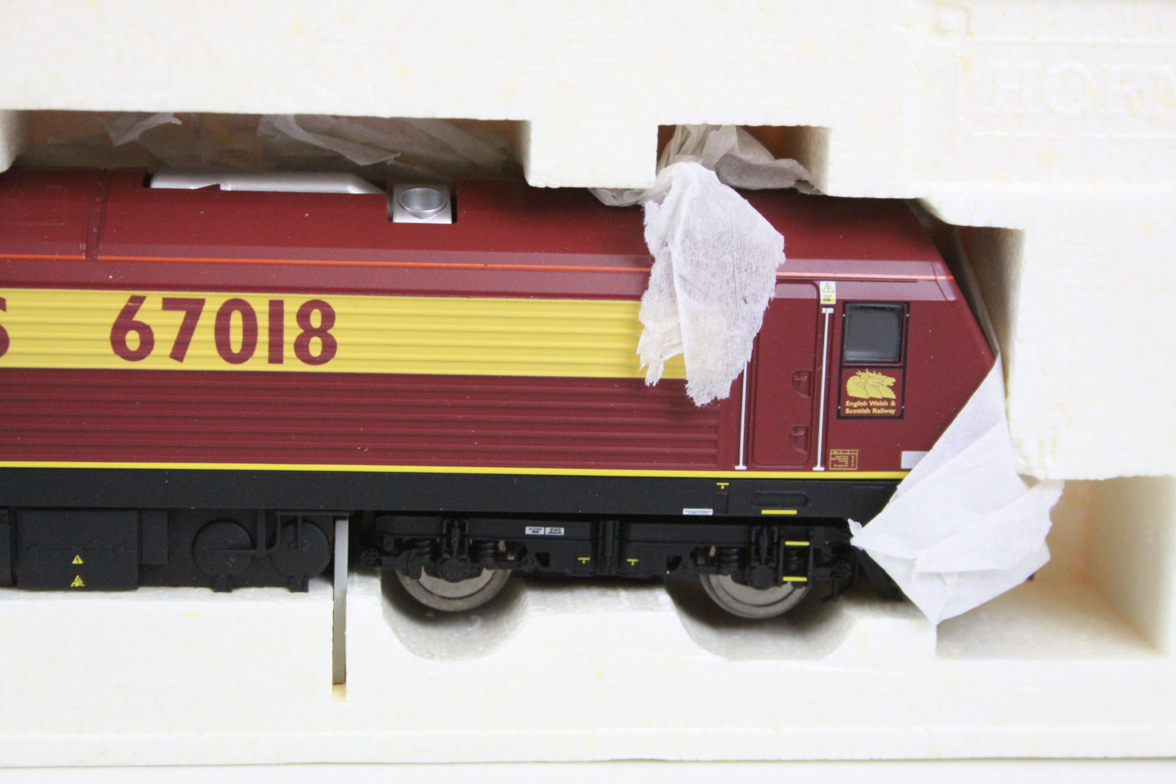 Boxed Hornby OO gauge R2764 DCC Ready EWS Bo-Bo Diesel Electric Class 67 Locomotive 67018 RAPID - Image 2 of 6