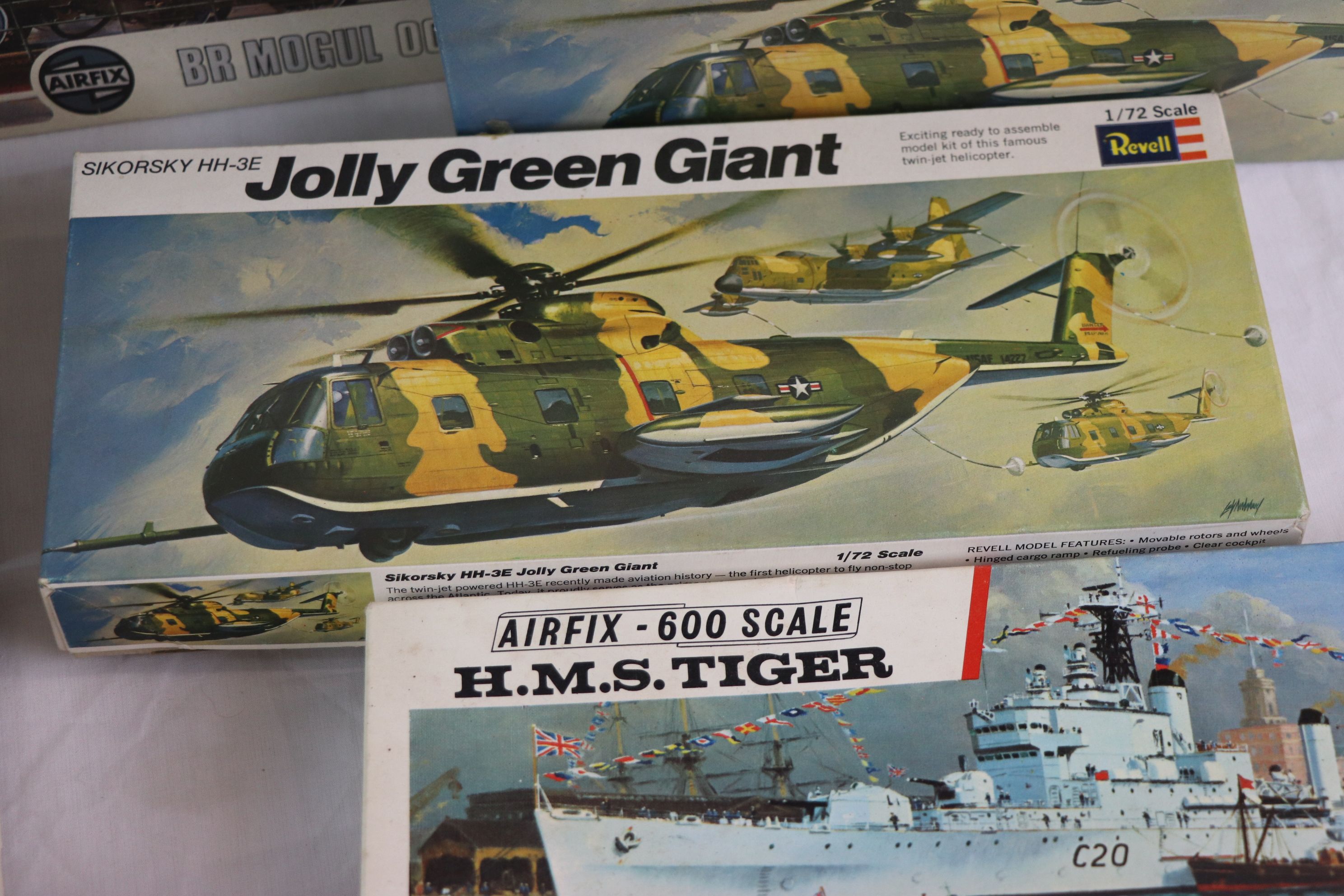Collection of 13 boxed plastic model kits, various scales, to include Airfix Jaguar 420, BR Mogul, - Image 13 of 15