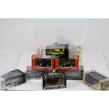 17 boxed diecast models to include 1:76 OO guage Classix vans, 1:43 ixo museum Mercedes-Benz 200v