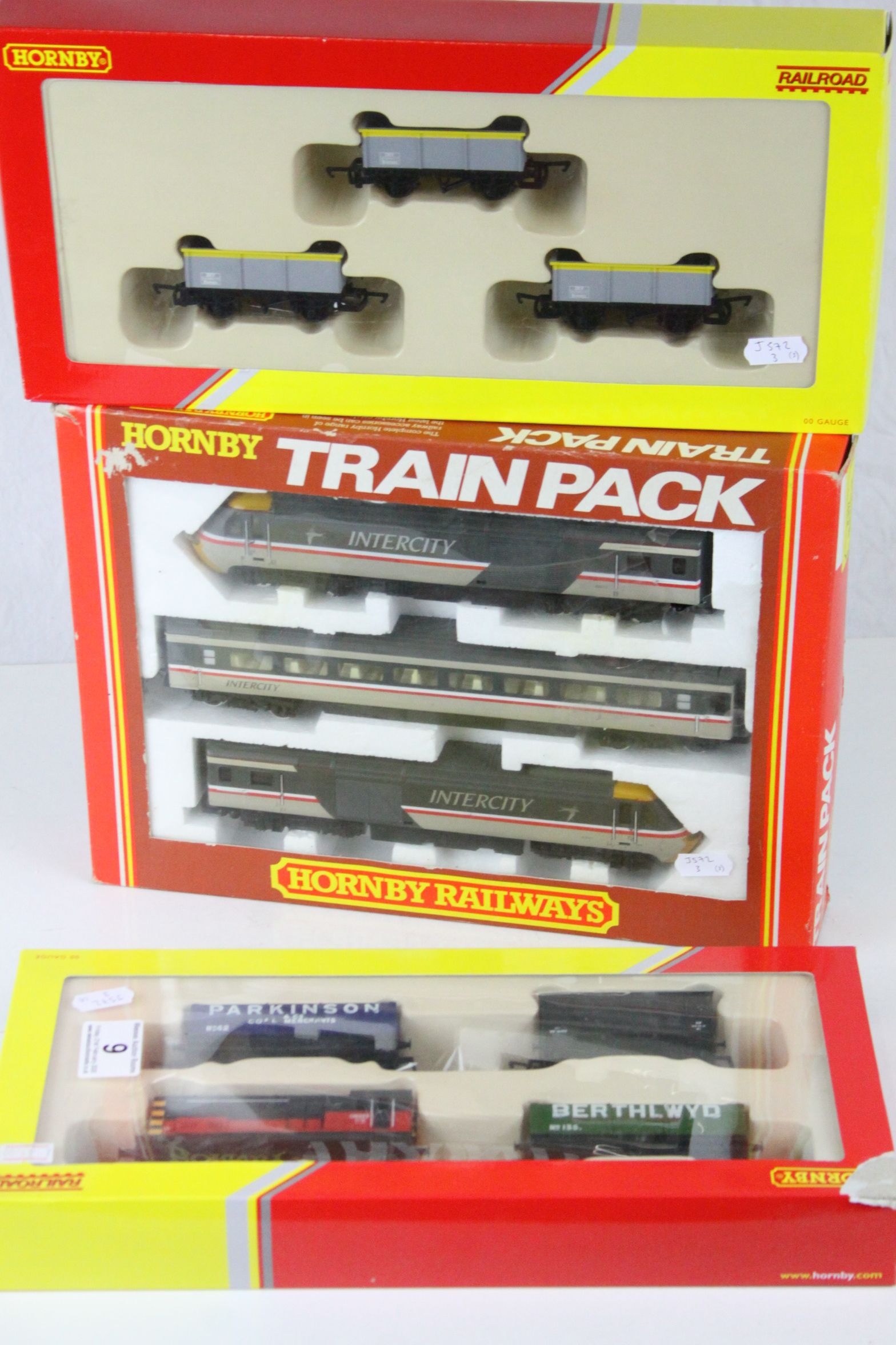 Boxed Hornby OO gauge R397 BR Inter City 125 High Speed Train Pack (split to box window) plus