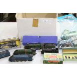 Group of Hornby Dublo locomotives and accessories to include 4 x boxed locos (EDLT20 Bristol Castle,