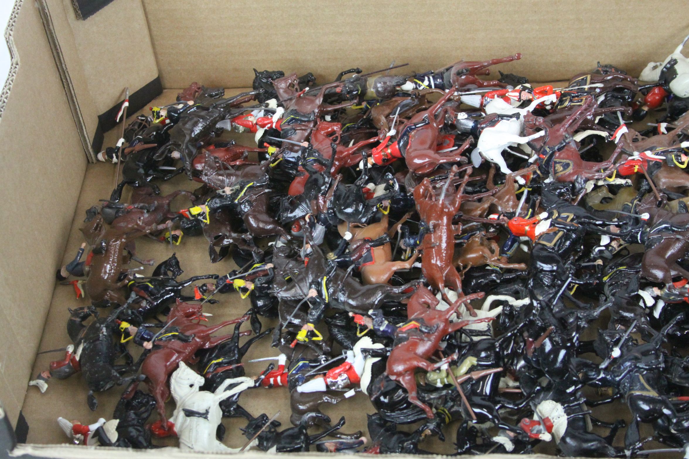 Large collection of loose diecast soldiers on horseback, mostly Britains, many different regiments - Image 5 of 6