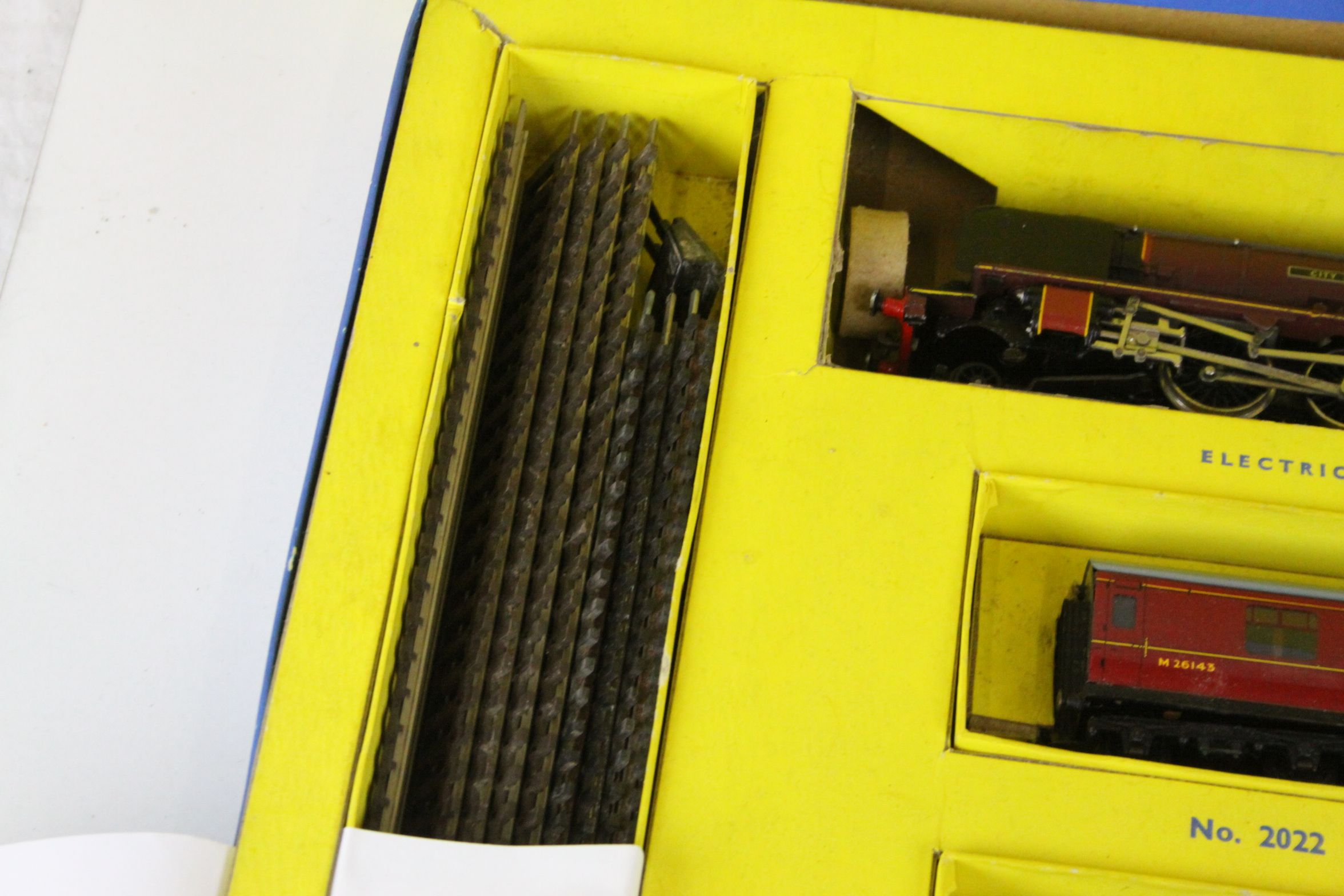 Boxed Hornby Dublo 2022 The Caledonian Passenger Train Set with City of London locomotive and 2 - Image 6 of 7