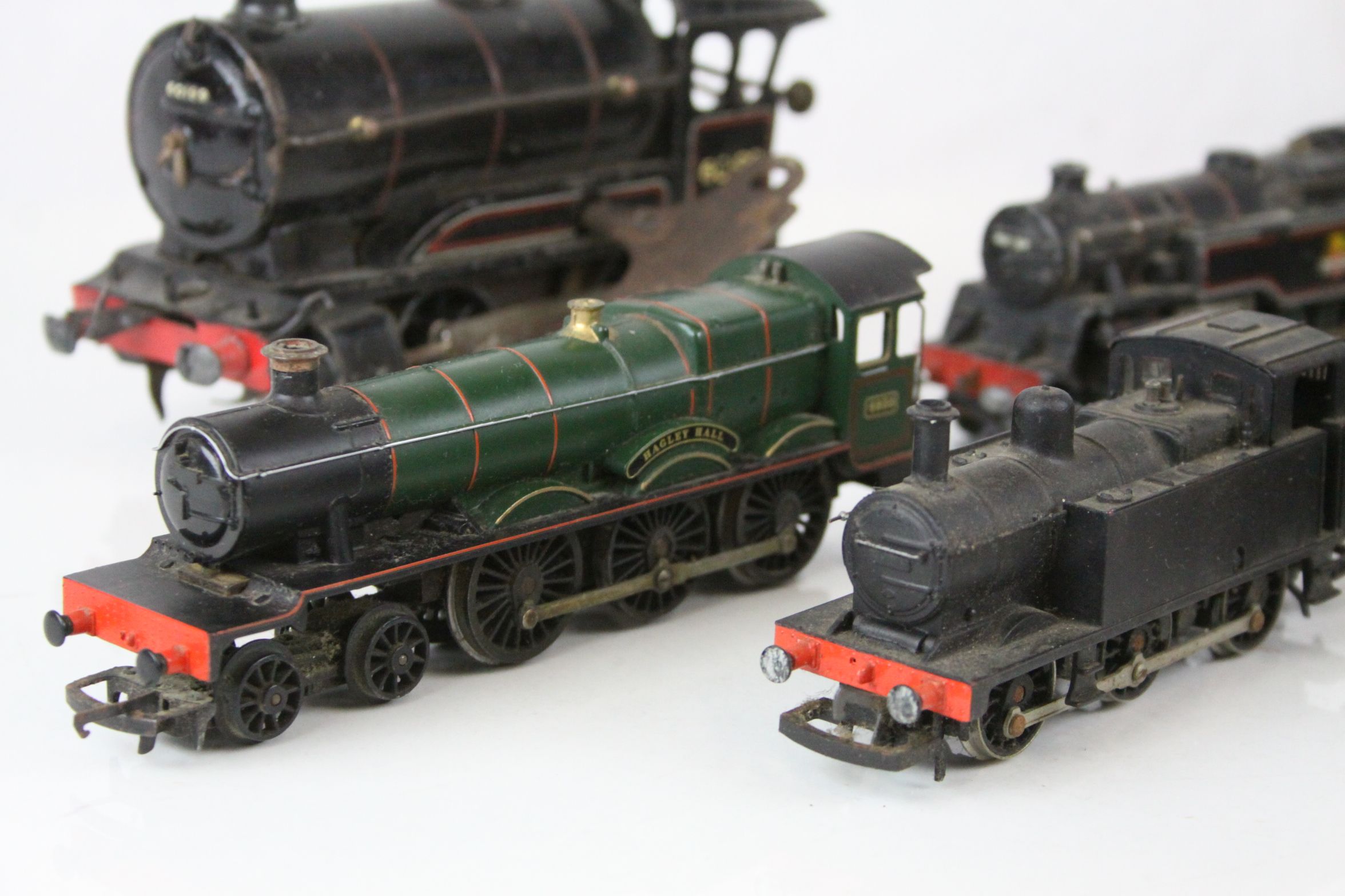 Six OO gauge locomotives to include Hornby R759 Hagley Hall, Triang R354 Lord of the Isles, Hornby - Image 4 of 8