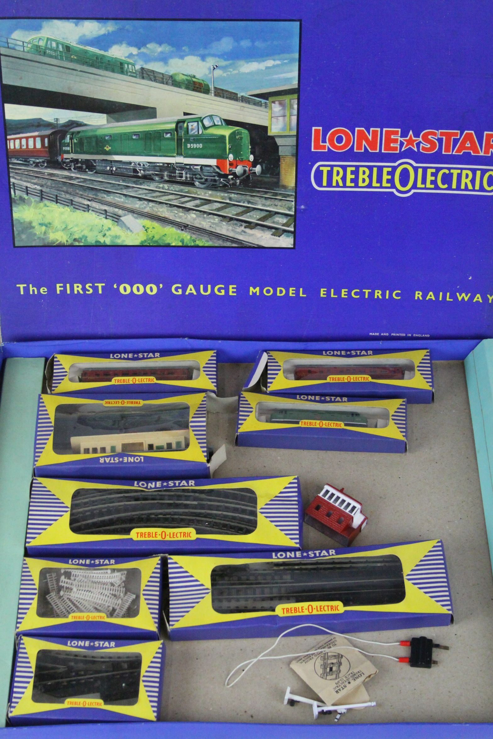 Collection of Lone Star Treble O OOO model railway to include boxed D5900 BR Diesel, 2 x boxed