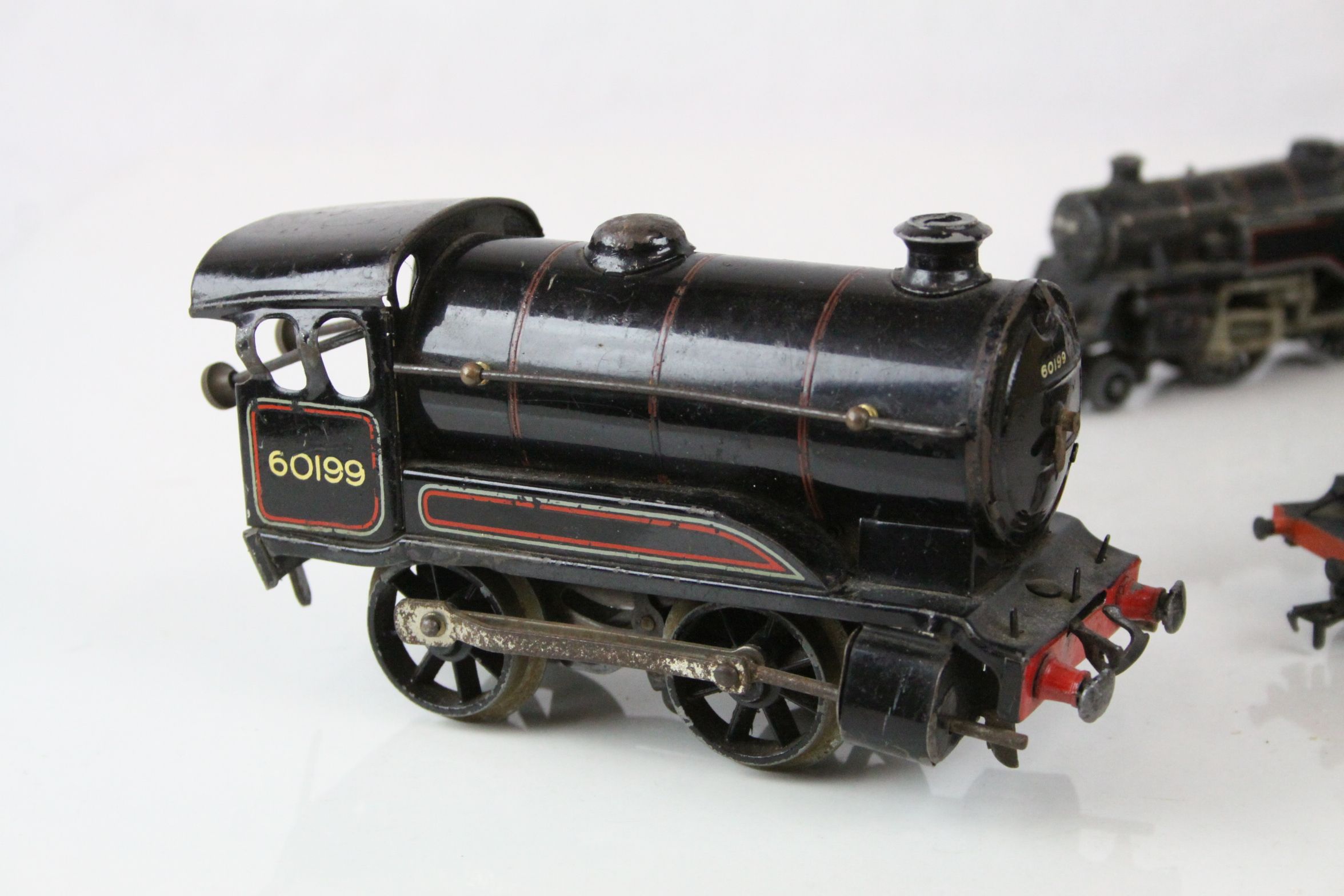 Six OO gauge locomotives to include Hornby R759 Hagley Hall, Triang R354 Lord of the Isles, Hornby - Image 5 of 8