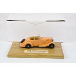 Boxed 1:43 Heco Models Miniatures Lyon Peugeot 601 Eclipse 1935 metal model, on wooden stand,
