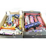 Collection of plastic and diecast buses to include Hot Wheels (two boxes)