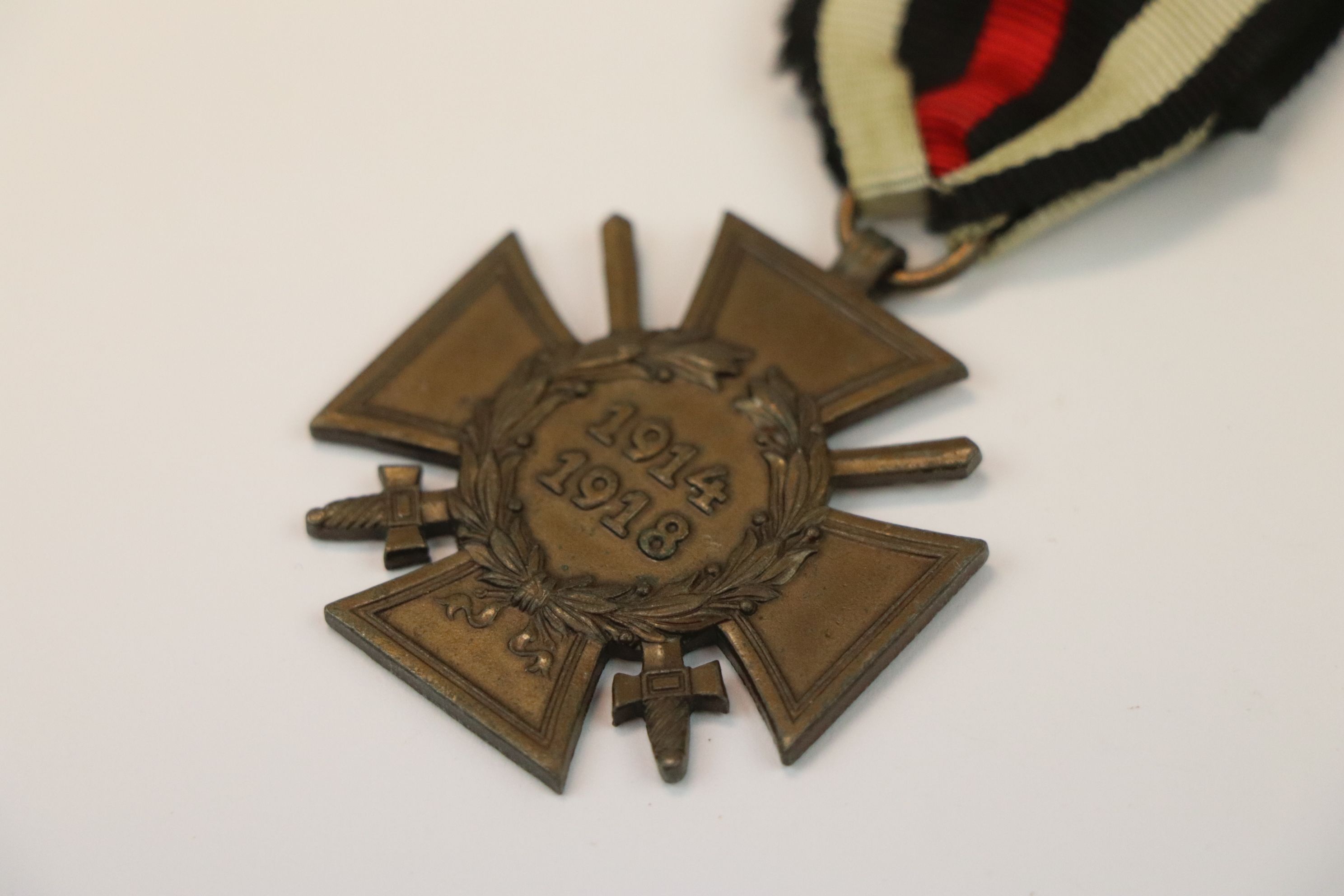 A Full Size World War One / WW1 German Honour Cross With Swords, Complete With Original Ribbon, - Image 3 of 4
