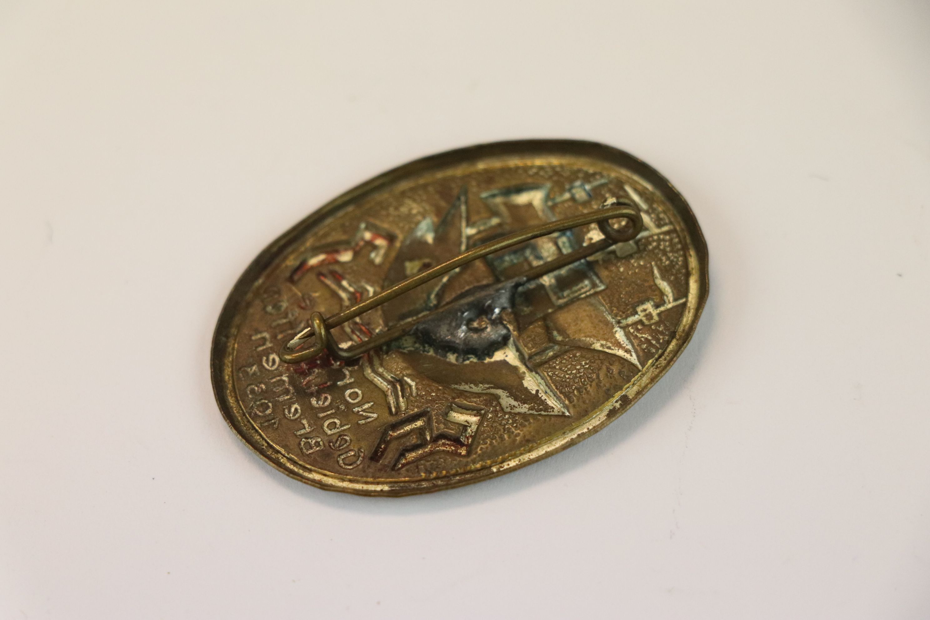 A Vintage Pre World War Two / WW2 German Hitler Youth Tinnie Badge From Bremen 1933, Measures Approx - Image 4 of 4