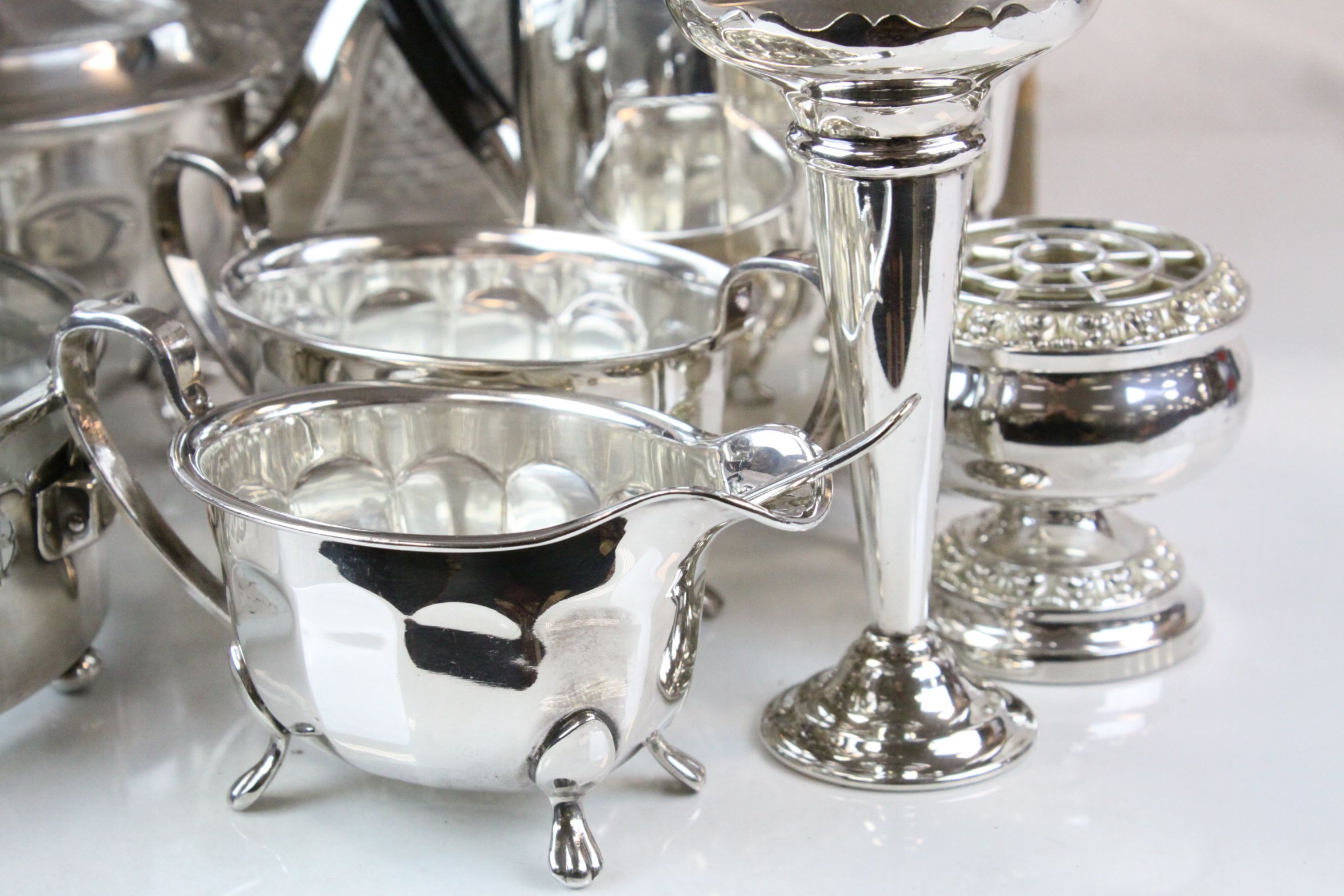 Box of mixed Silver plate to include a three piece Tea & Coffee service etc - Image 3 of 5