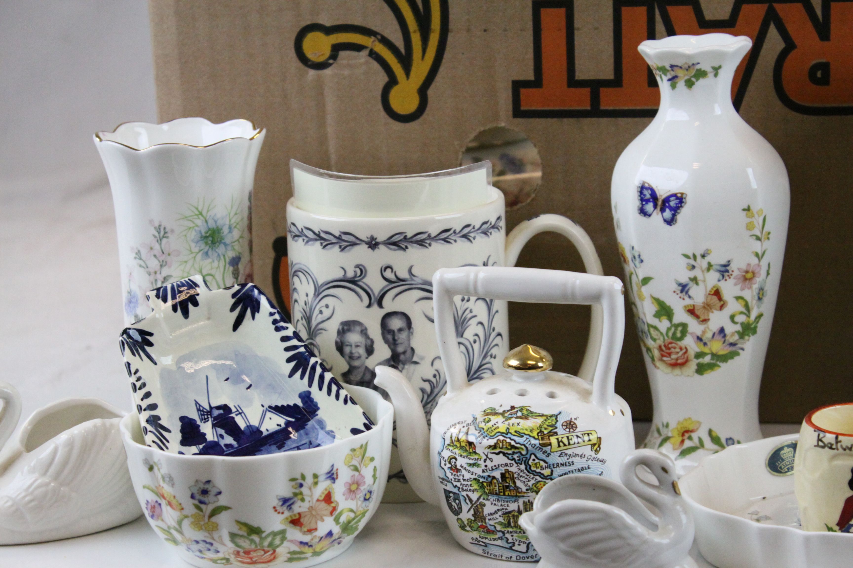 Collection of Ceramics including Various Aynsley ' Cottage Garden ' and ' Wild Tudor ' items, - Image 3 of 4