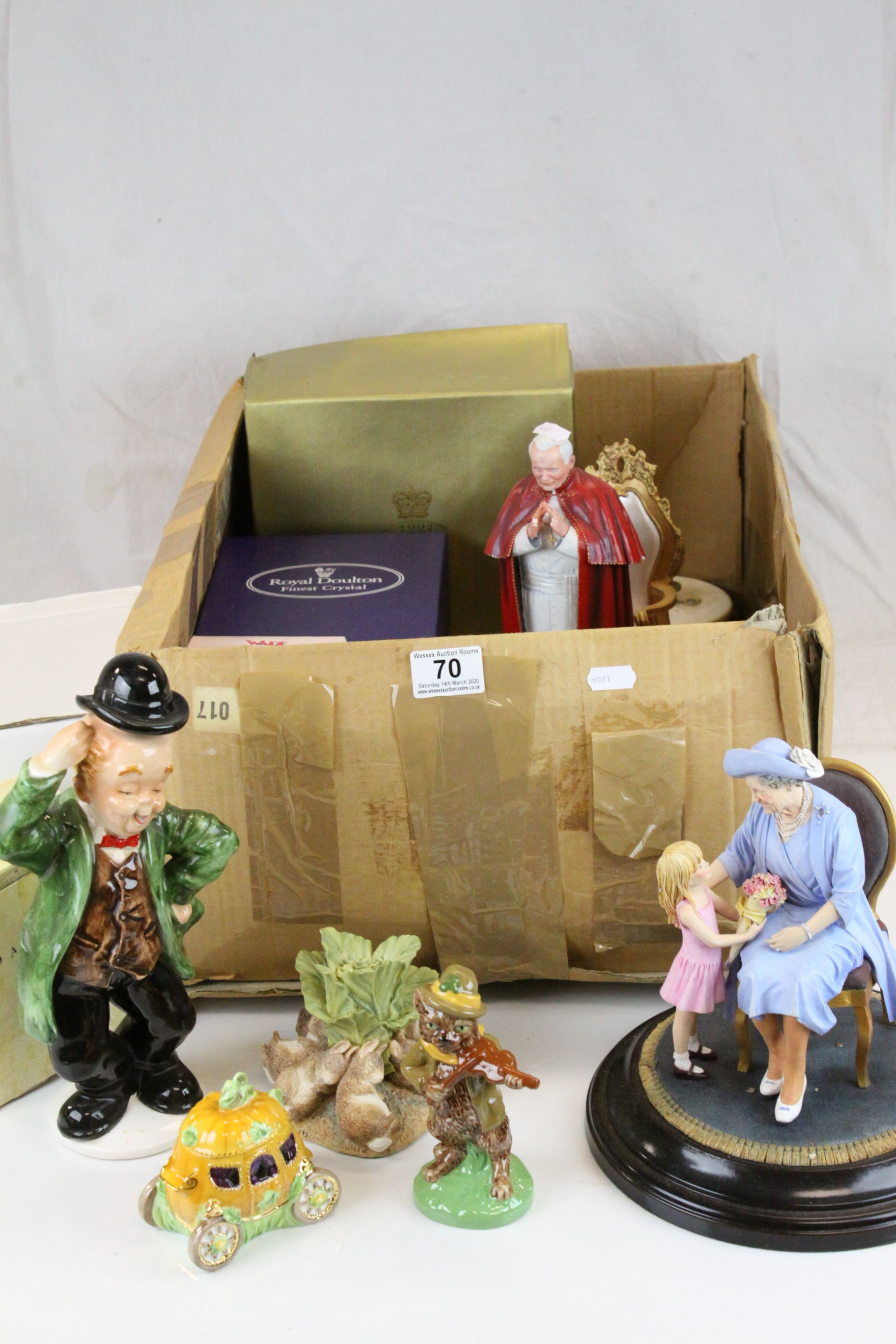 Collection of Figures including Country Artists ' A Royal Bouquet ', Danbury Mint ' A Papal Blessing