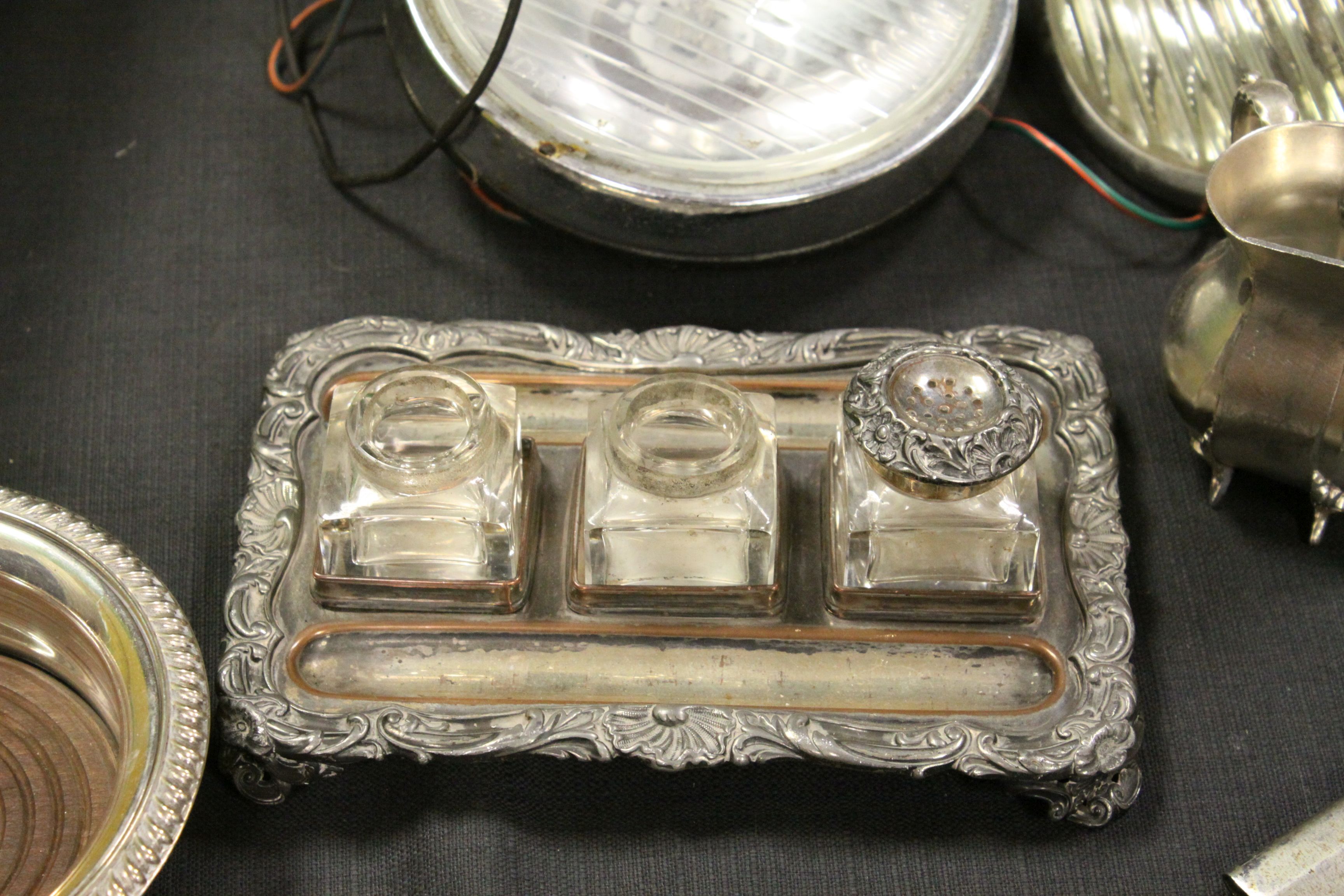 Box of silver plate and automobilia items, to include headlamps, candlesticks, car bar with - Image 3 of 6
