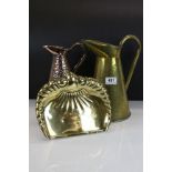 Antique copper jug, a similar brass jug & a copper dustpan (3)