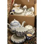 Collection of blue and white ceramics to include Worcester