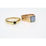 Two onyx yellow metal signet rings, both re-sized, ring sizes Z+2 and X (2)