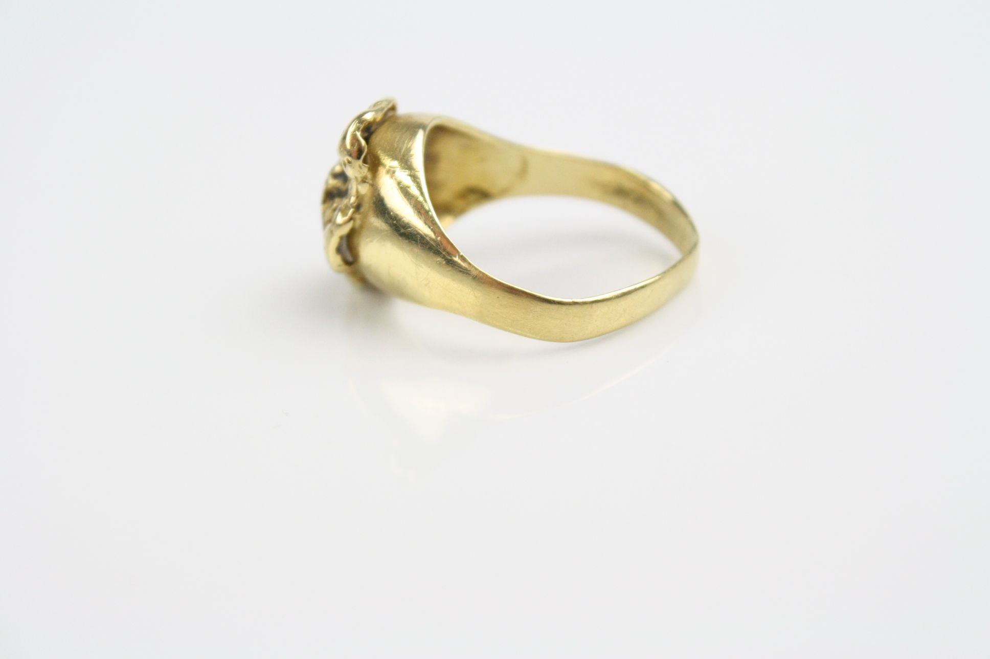 Yellow metal nugget ring, tapered shoulders, ring size O, tests as 22ct gold - Image 2 of 6