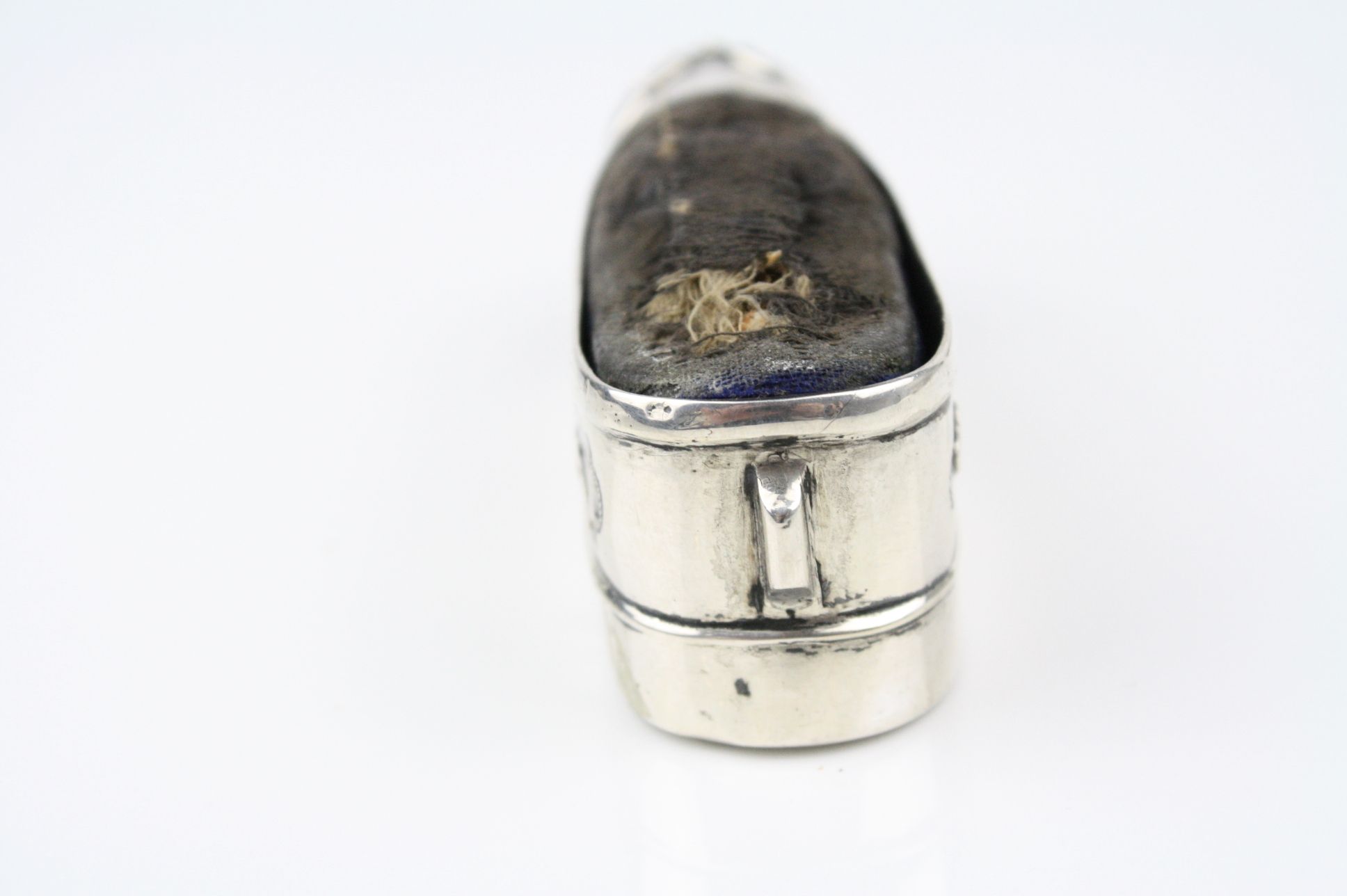 Late 19th / early 20th century novelty Chinese silver pin cushion modelled as a traditional - Image 4 of 6