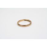 9ct rose gold wedding band, plain polished D shaped shank, band width approximately 2.5mm, ring size