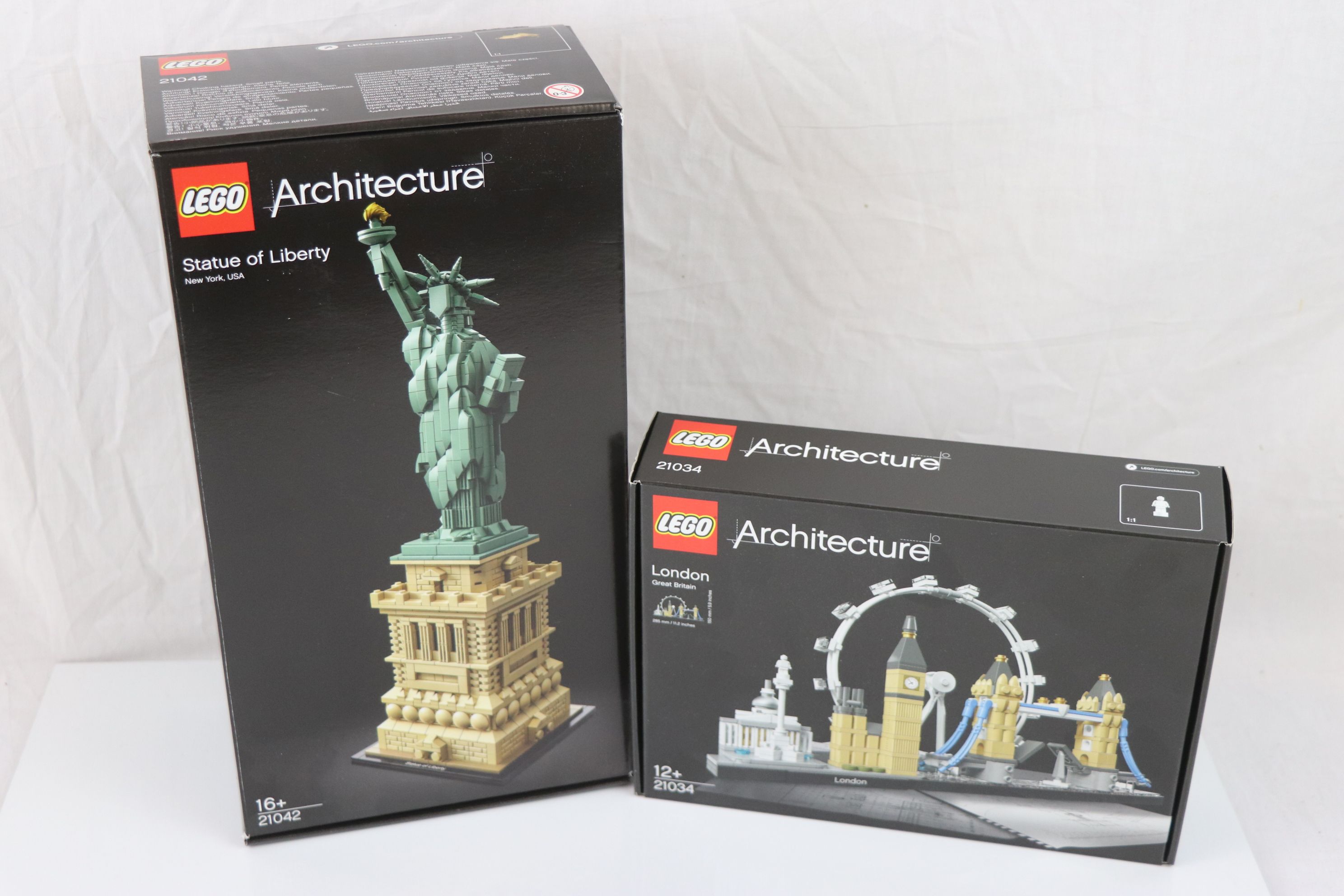 Lego - Two boxed Lego Architecture sets to include 21042 Statue of Liberty and 21034 London, both