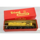 Boxed Triang OO gauge R155 Diesel Switcher locomotive