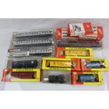 14 Cased and boxed Fleischmann HO items of rolling stock and accessories to include 5091, 5122,