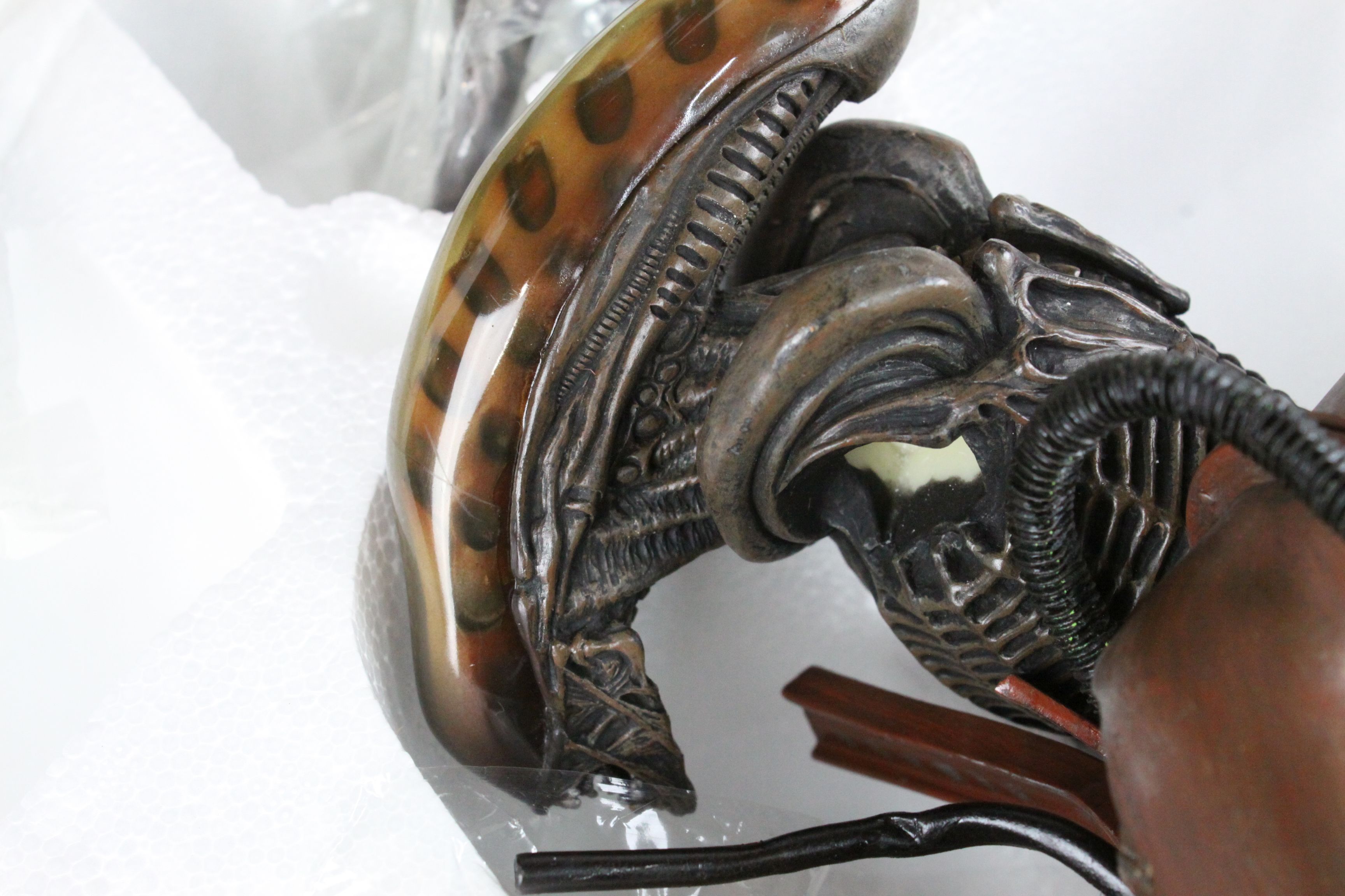 Two boxed Palisades Play With It! Alien 3 statues/busts to include Dog Alien Mini Bust and Alien - Image 5 of 10