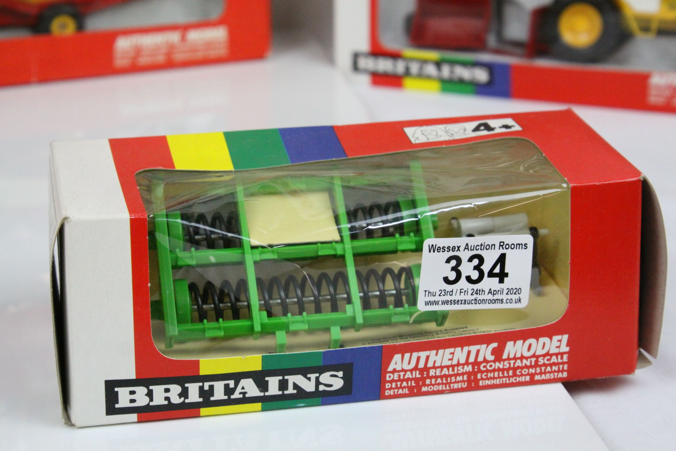 16 Boxed 1:32 Britains farming models to include 9566, 9559, 9539, 9548, 9547, 9574, 9509, 9519, - Image 9 of 27