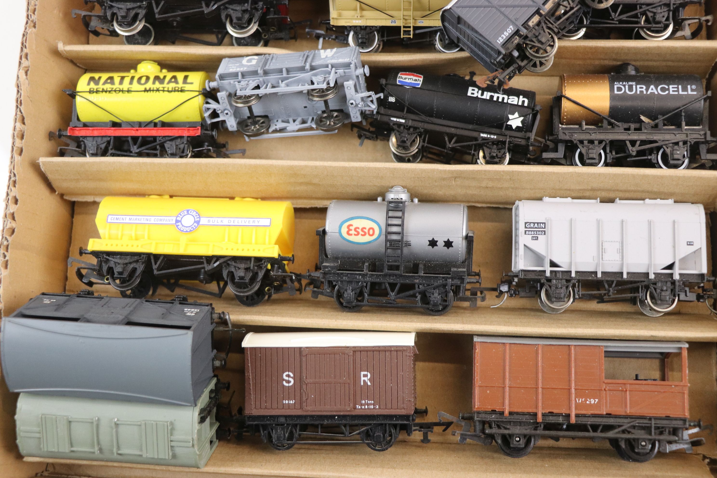 38 Items of 00 gauge rolling stock to include Bachmann, Hornby, Wrenn etc - Image 9 of 9