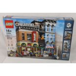 Lego - Boxed Lego Creator Expert 10246 Detective's Office set, previously built, bricks split into