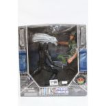 Boxed ltd edn Kenner Aliens vs Corp Hicks figure set exclusive for KB Toys, excellent with some
