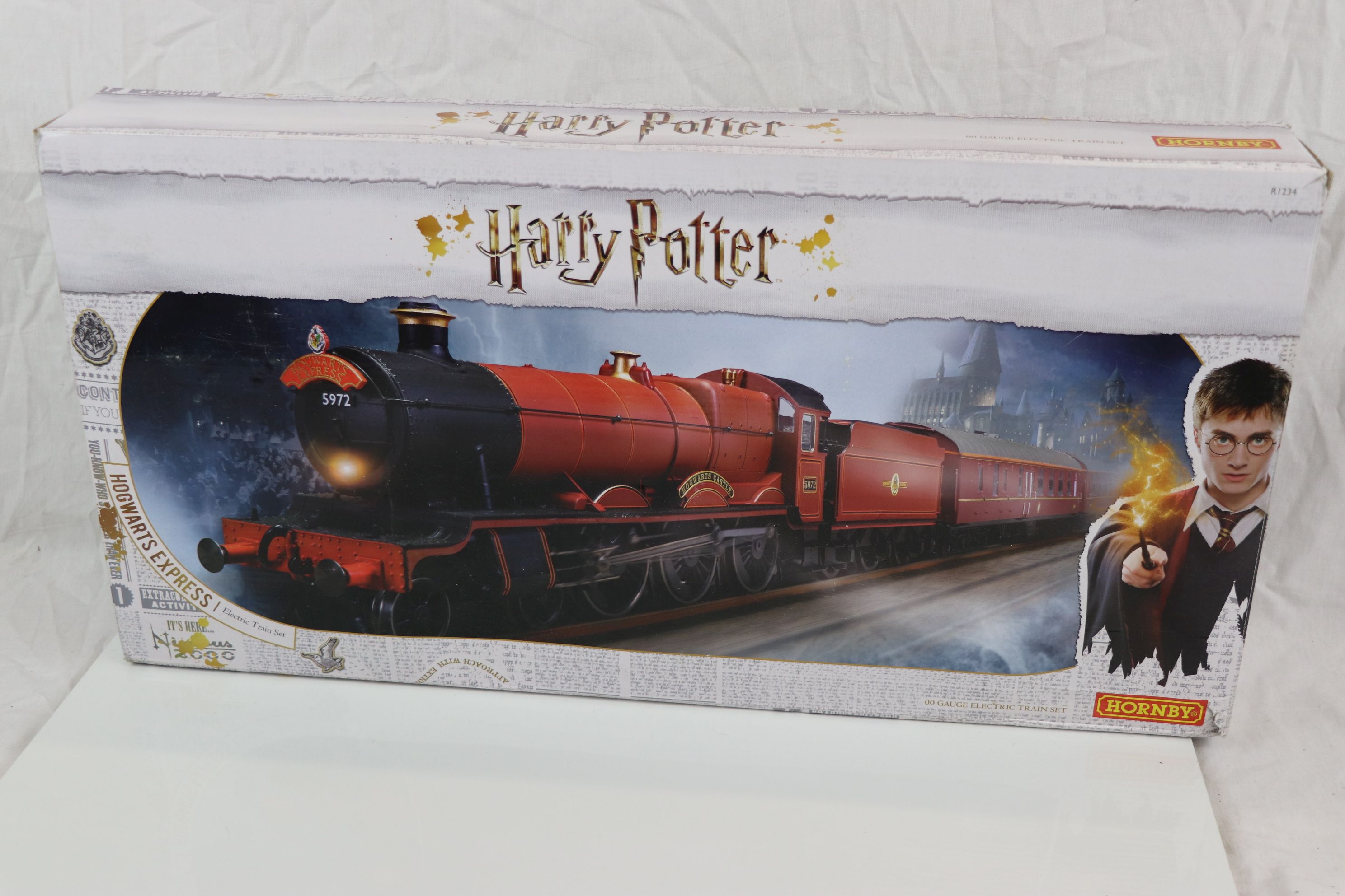 Boxed Hornby OO gauge R1234 Harry Potter Hogwarts Express electric train set with locomotive and