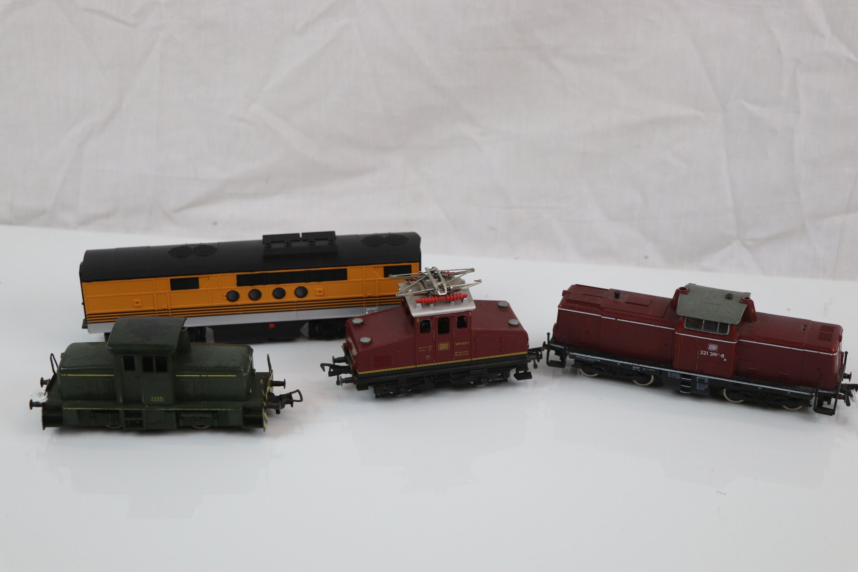 Four HO scale locomotives to include Fleischmann x 3 and Bachmann - Image 2 of 7