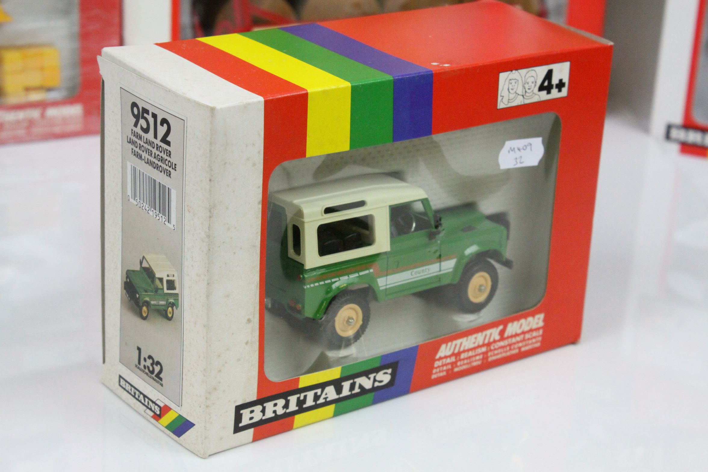 16 Boxed 1:32 Britains farming models to include 9566, 9559, 9539, 9548, 9547, 9574, 9509, 9519, - Image 6 of 27