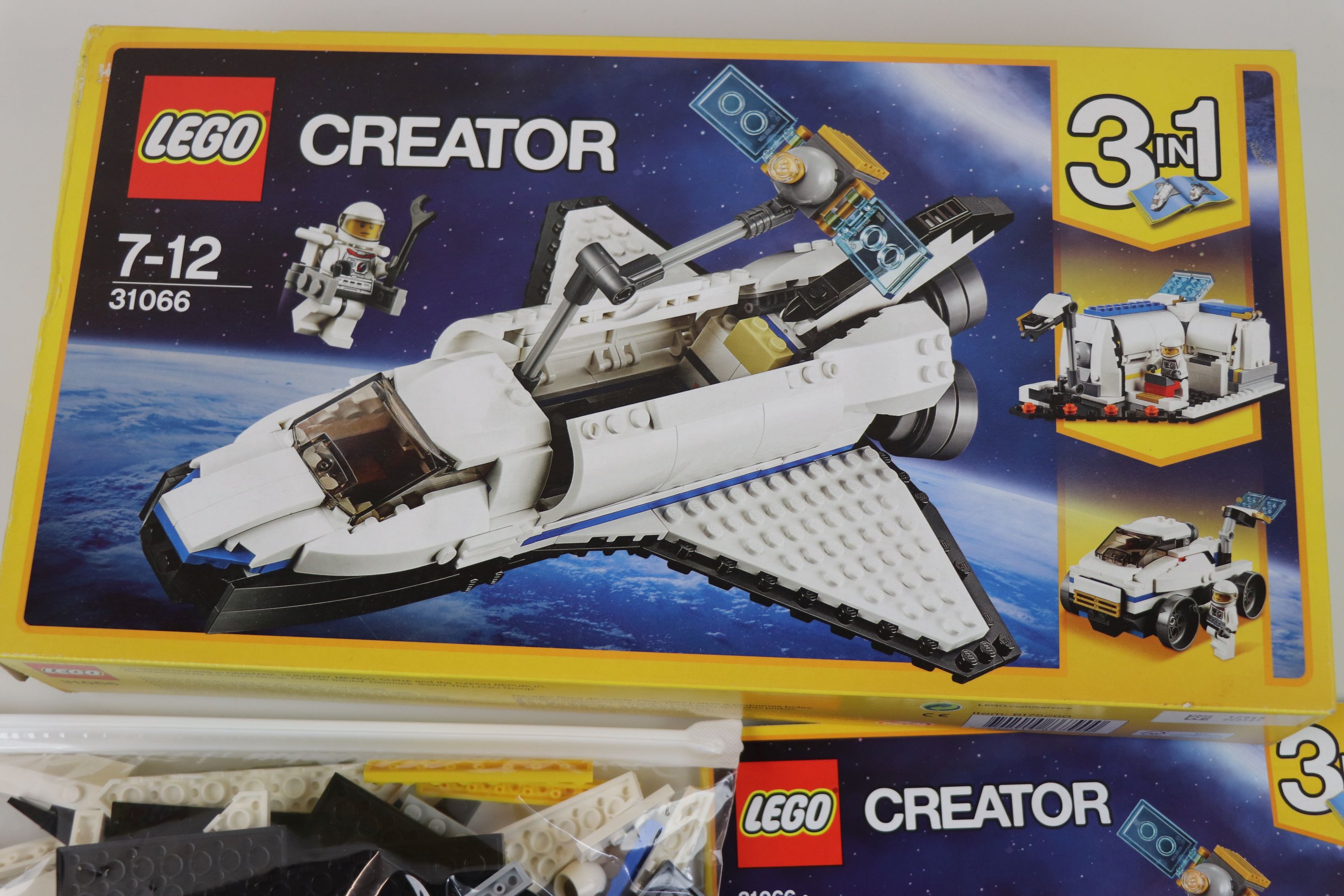 Seven boxed Lego Creator sets to include 31052, 31079, 31066, 40252, 40220, 31031 and 31044 - Image 8 of 31