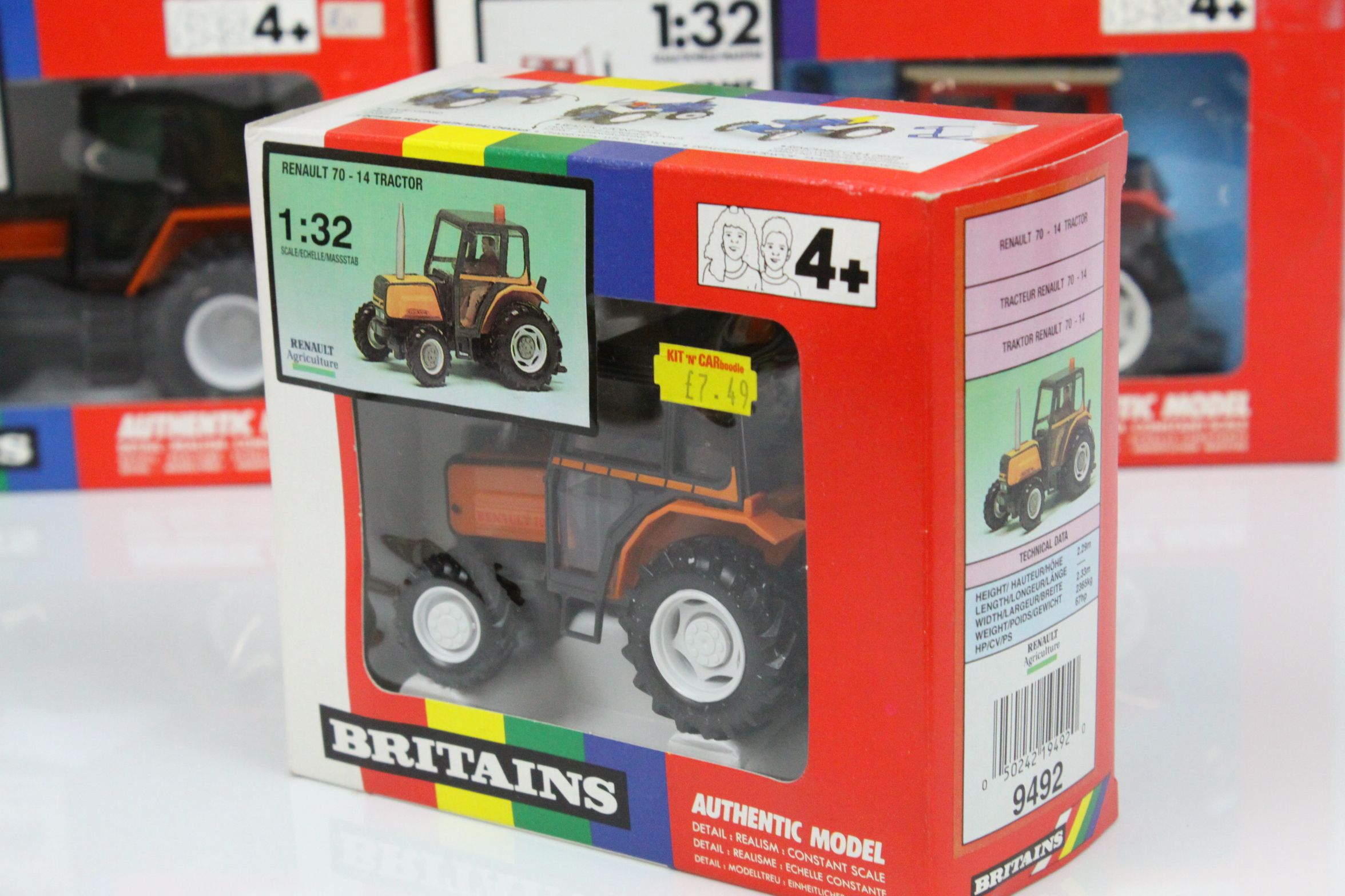 Eight boxed 1:32 Britains model tractors to include 9498 Renault TZ16 Double Rear Wheeled Tractor ( - Image 9 of 17