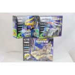 Three boxed Kenner Aliens vehicle sets to include 65713 Electronic Hovertread Vehicle, 65810 Stinger