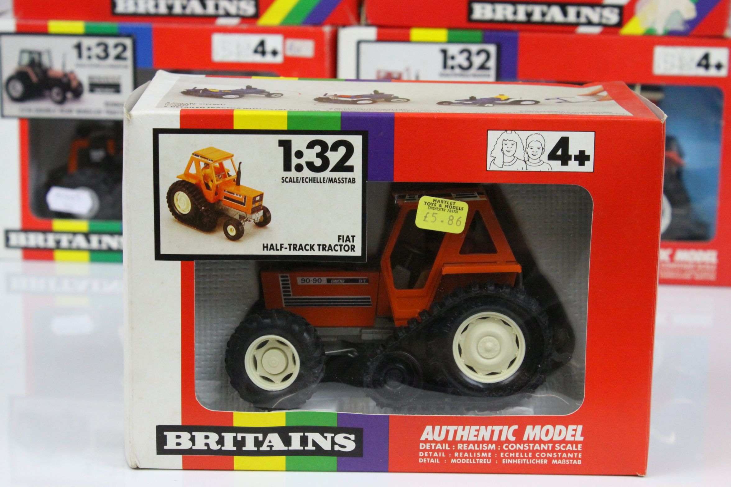 Eight boxed 1:32 Britains model tractors to include 9498 Renault TZ16 Double Rear Wheeled Tractor ( - Image 4 of 17