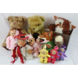 Group of soft toys to include a boxed Gremlins Gizmo, Basil Brush, Womble, Real Soft Toys bear, 3