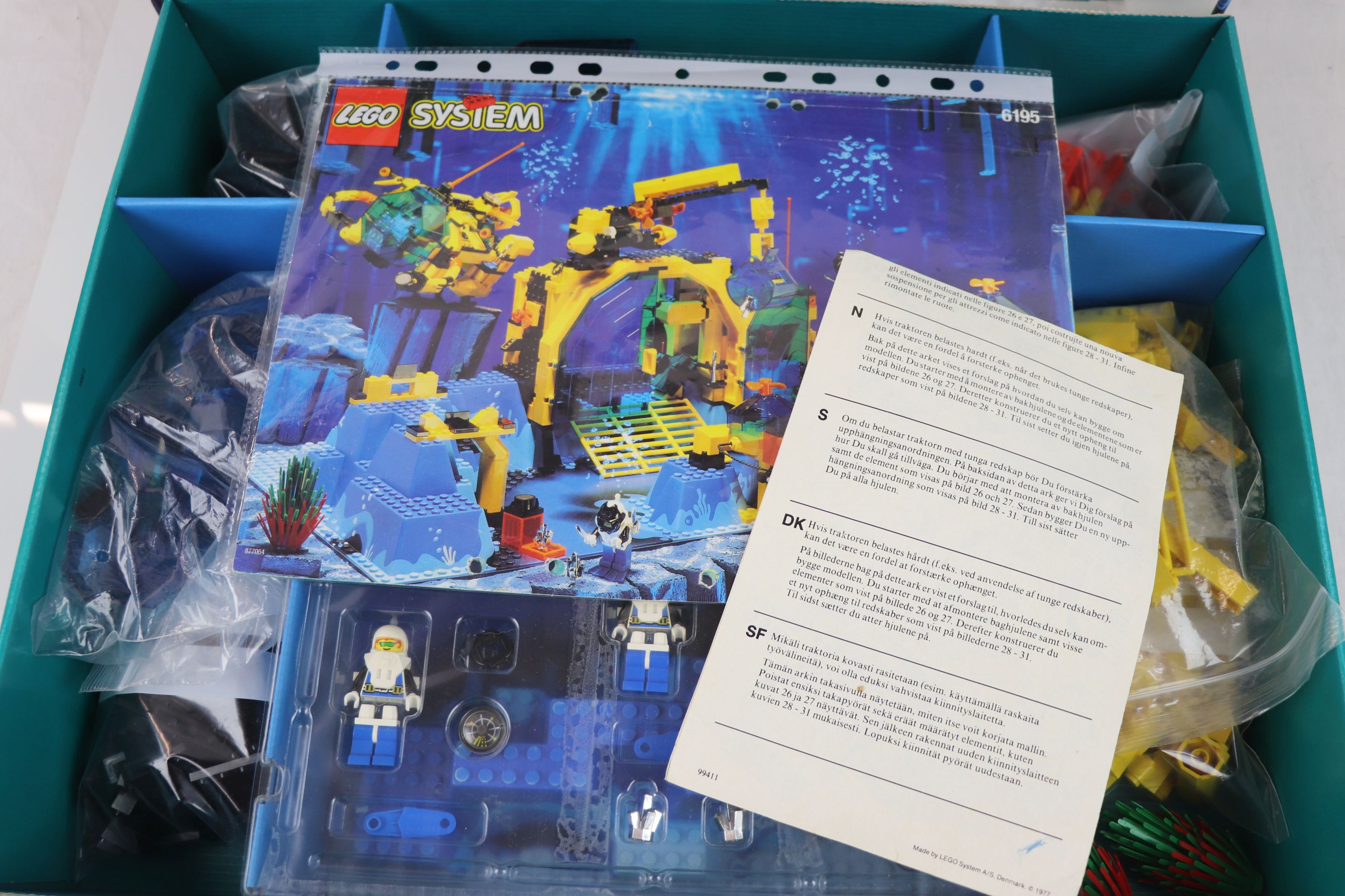 Lego - Boxed Lego System 6195 Aquanauts Neptune Discovery set unchecked but appearing complete - Image 13 of 16