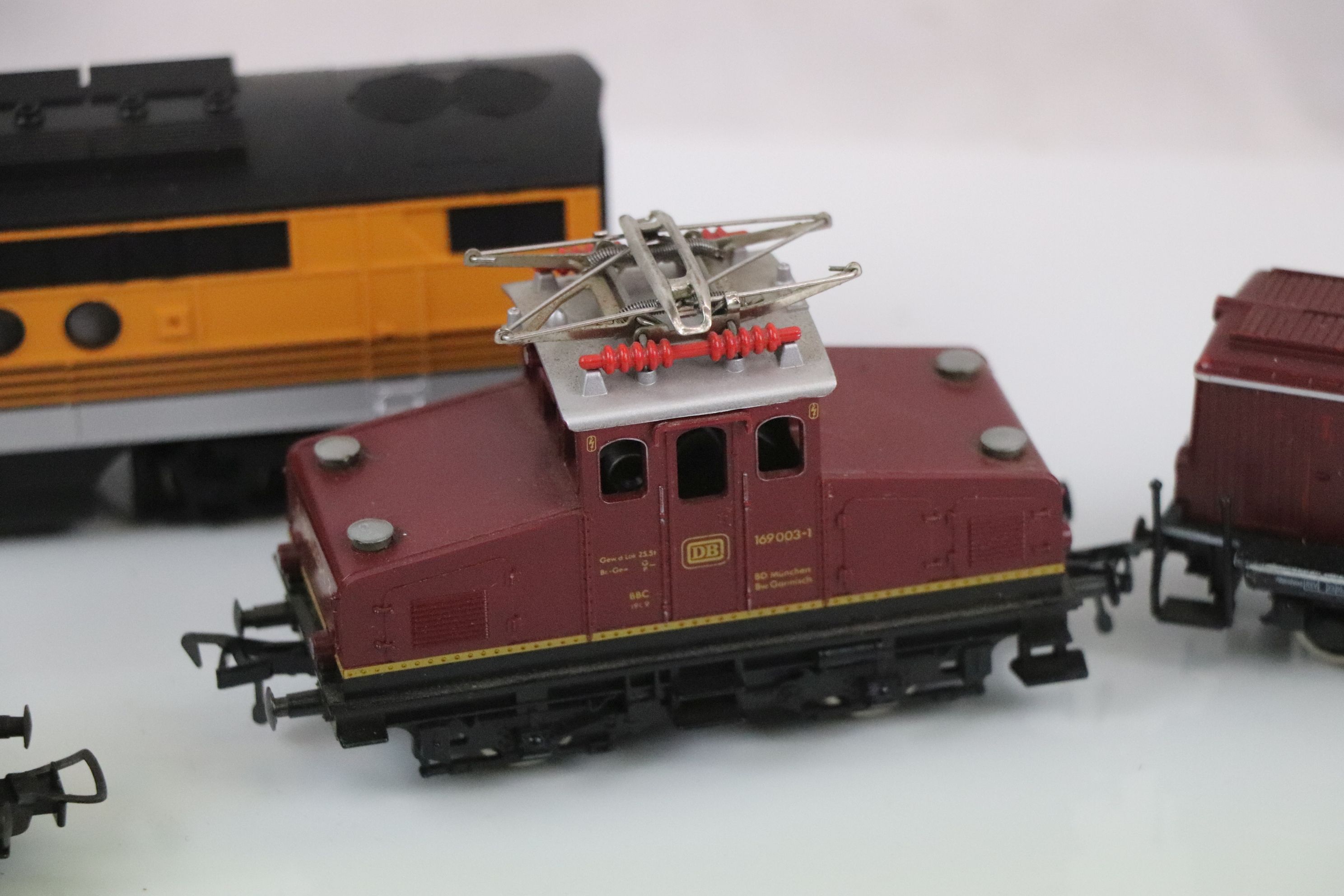 Four HO scale locomotives to include Fleischmann x 3 and Bachmann - Image 5 of 7