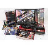 Star Wars - Collection of Star Wars collectables to include Hasbro Star Wars Episode 1 Electronic